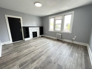 Building Photo - 128 Carrick Ave