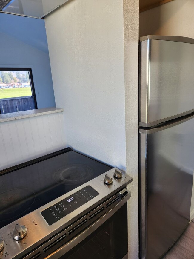 Building Photo - 775 Benicia Dr