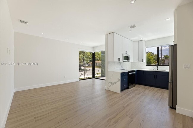 Foto del edificio - 6852 NW 4th Ave