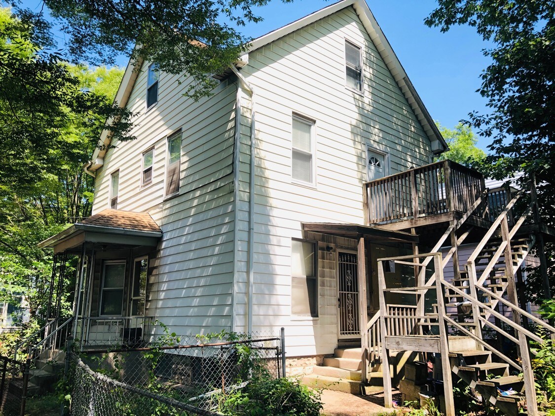 73 Bassett St New Haven, CT 06511 Alquileres en New Haven, CT