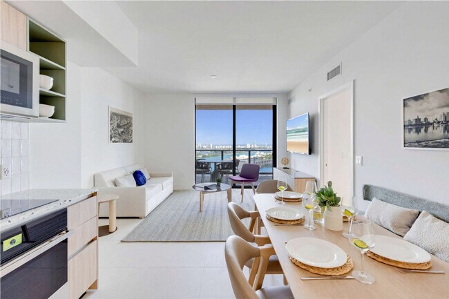 Foto del edificio - 601 NE 1st Ave