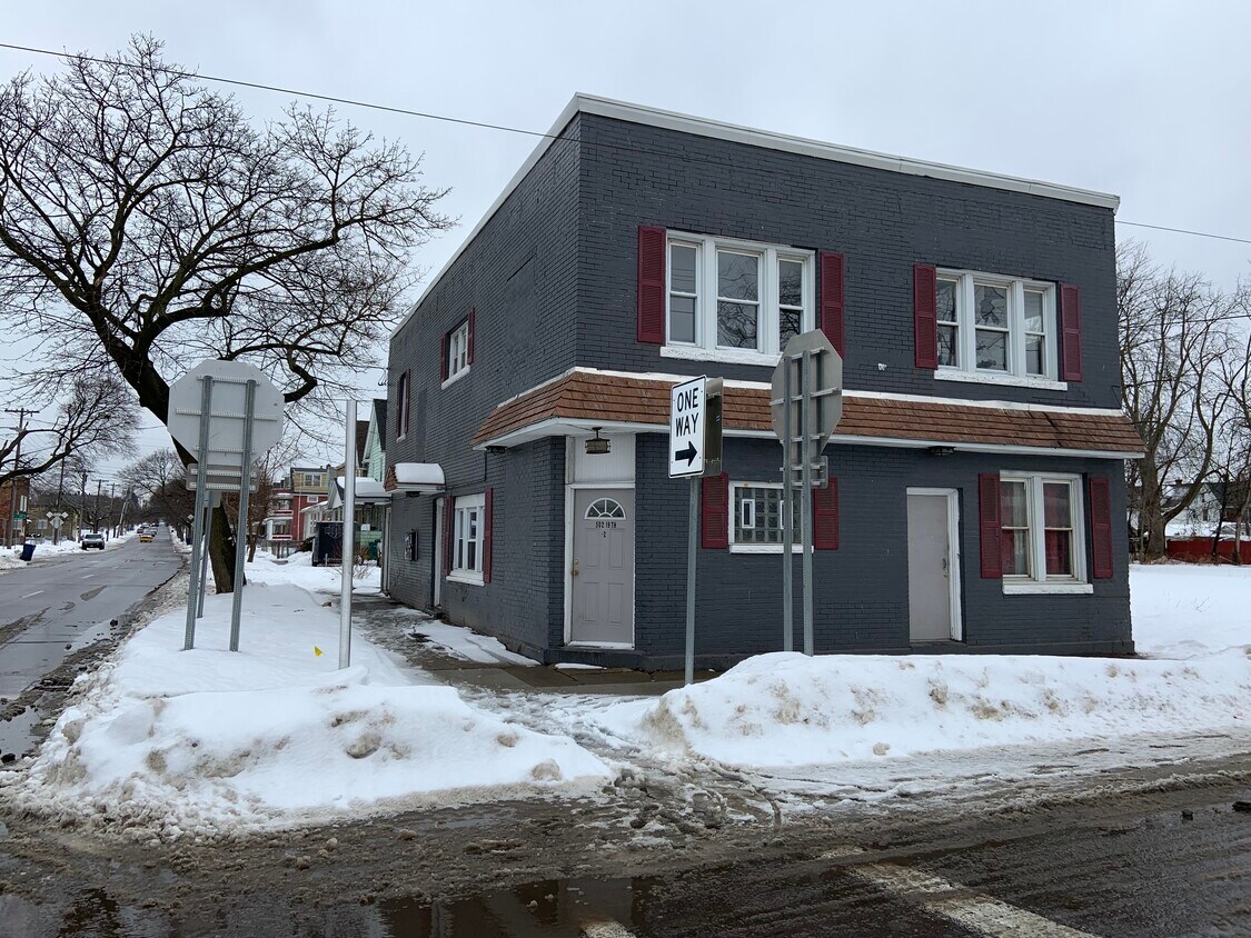 502 19th St, Niagara Falls, NY 14301 Apartments Niagara Falls, NY