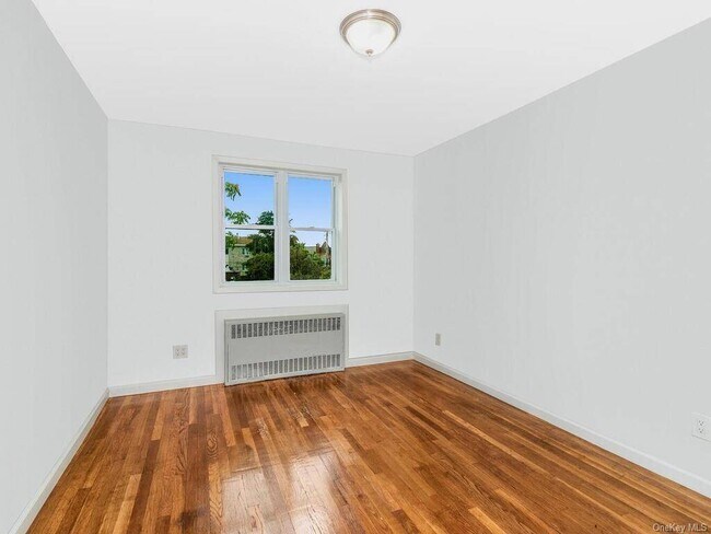 Foto del edificio - 3358 Colden Ave
