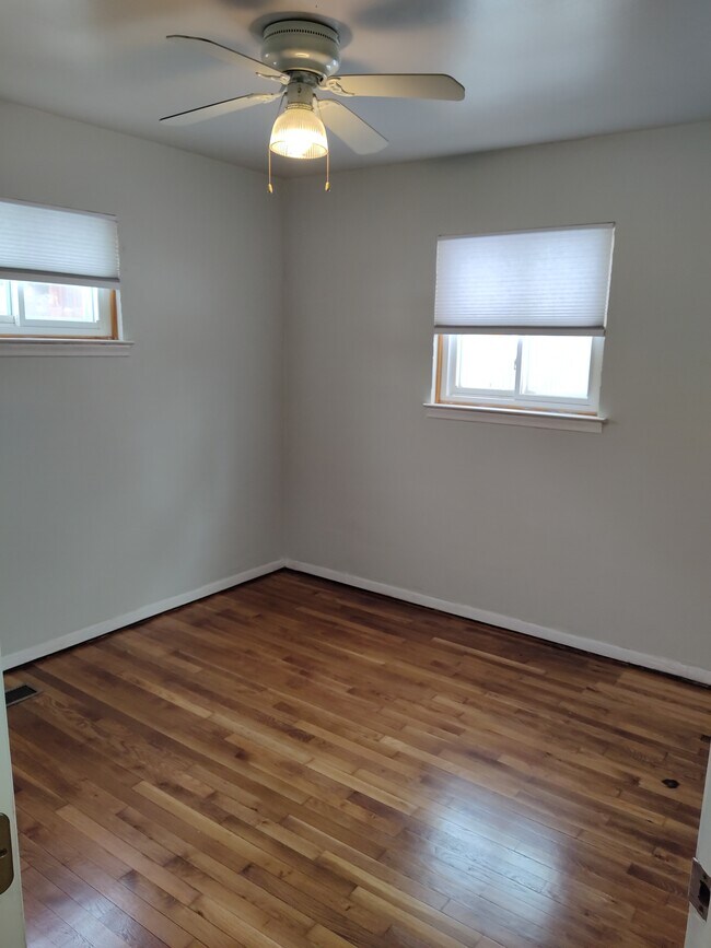 Building Photo - 1230 Candlewood Ln