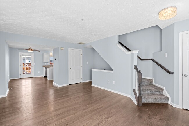 Foto del edificio - 8211 Water Lily Way