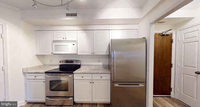 Foto del edificio - 801 S Pitt St