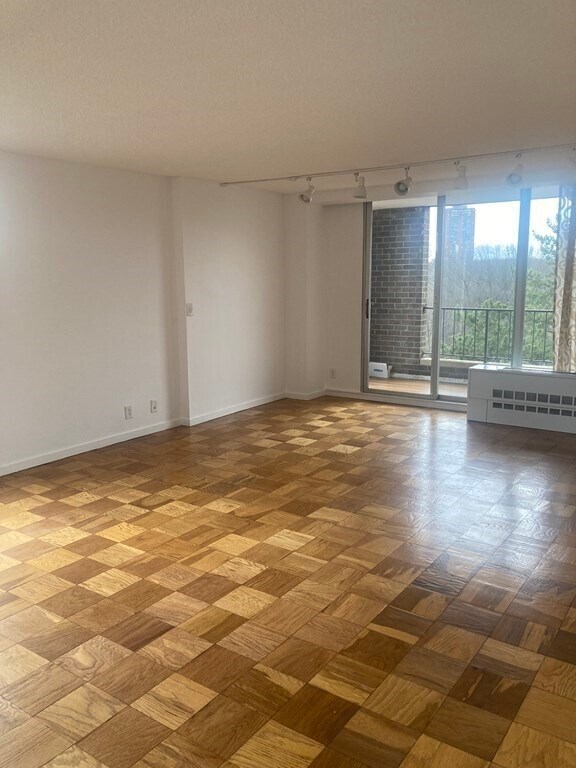 Foto del edificio - 77 Pond Ave