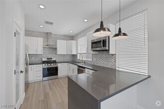 Building Photo - 1838 Thunder Mountain Dr