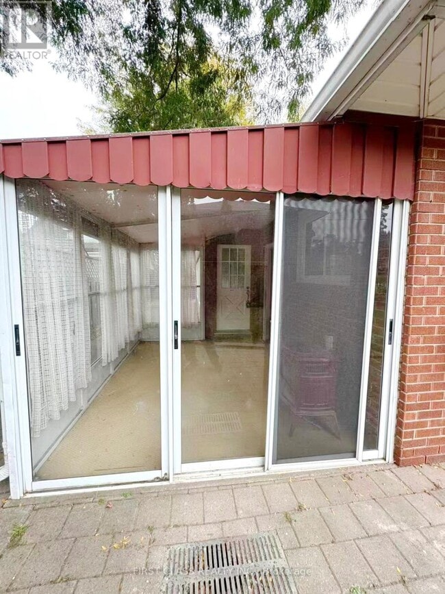 Photo du bâtiment - 741 Proctor Rd