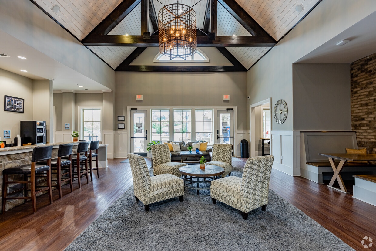 Clubhouse - The Retreat at State College