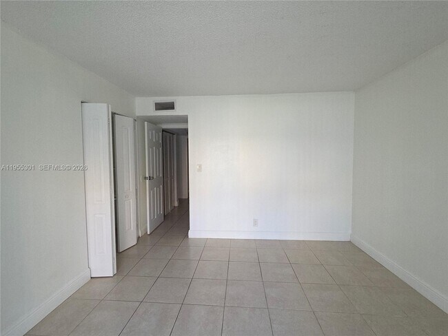 Building Photo - 17901 NW 68th Ave