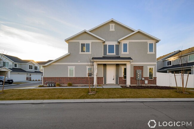 Building Photo - Stunning Row-End Townhome In Excellent Loc...