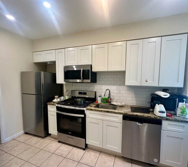 Foto del edificio - 6009 Buchanan Pl