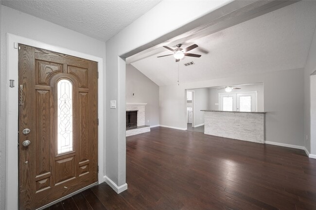 Building Photo - 809 Newport Blvd