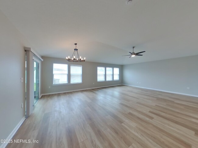 Foto del edificio - 11430 Tiburon Dr