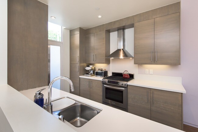 Foto del edificio - 1436 N Detroit St