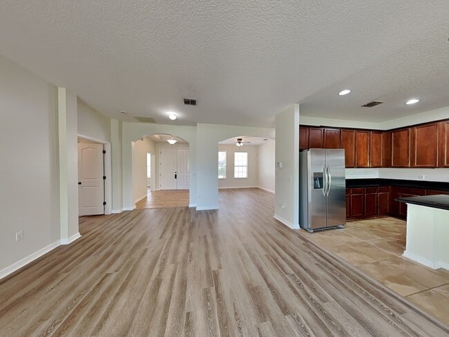 Building Photo - 2340 Parkside Meadow Dr