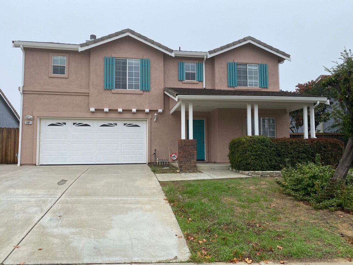 Foto principal - Welcome to this lovely? 4 bedroom, 2.5 bat...