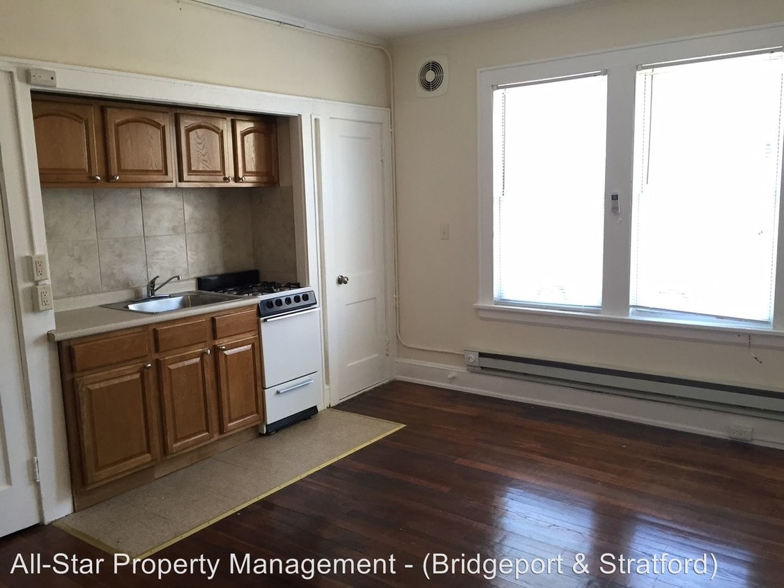 Primary Photo - 1160-1180 Stratford Ave