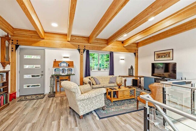 Photo du bâtiment - 44276 Bayview Rd