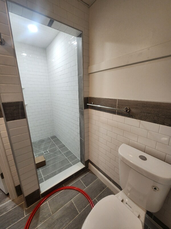 Foto del edificio - 151 S Main St