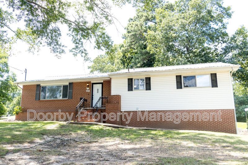 1945 Barrett Dr, Fort Oglethorpe, GA 30742 House Rental in Fort