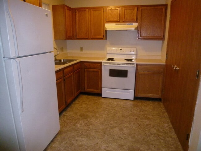 Building Photo - 2 Bedroom Duplex on North Side