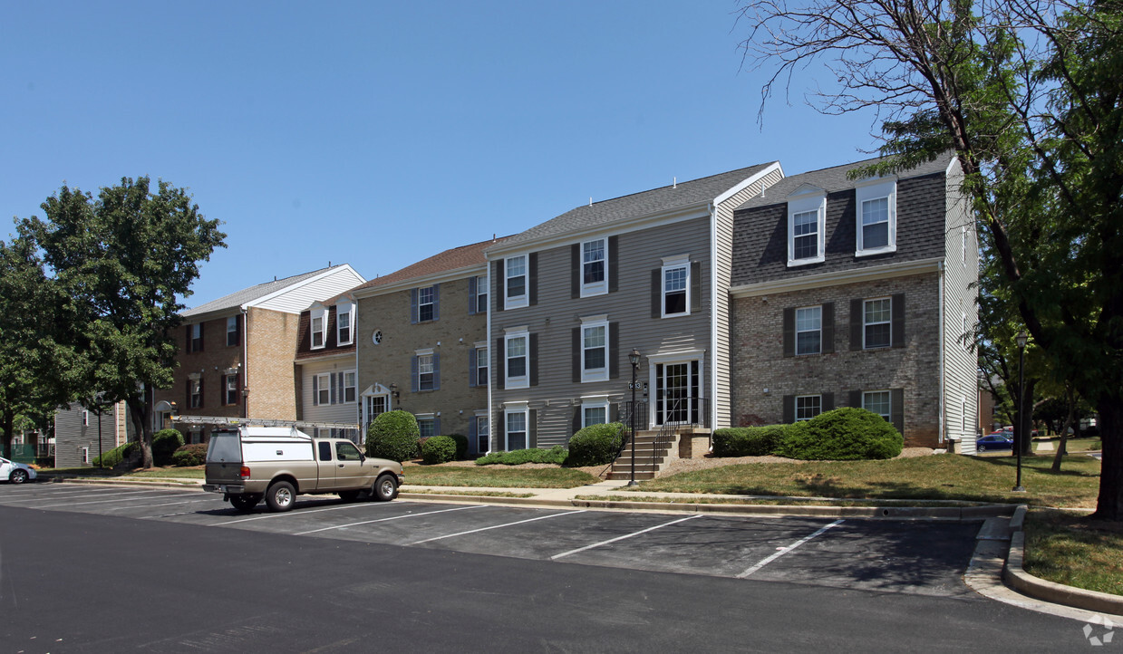 Primary Photo - The Apartments at Hunters Glen