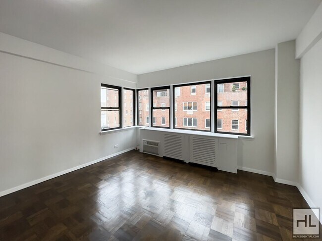 Building Photo - BEEKMAN PLACE