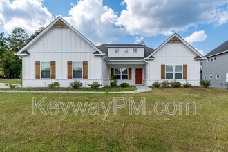 Building Photo - 3004 Earlham Wy