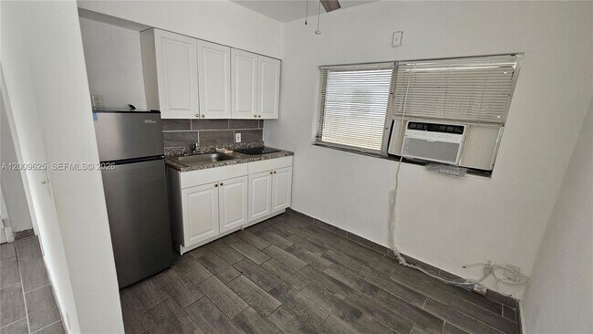 Foto del edificio - 2308 Grant St