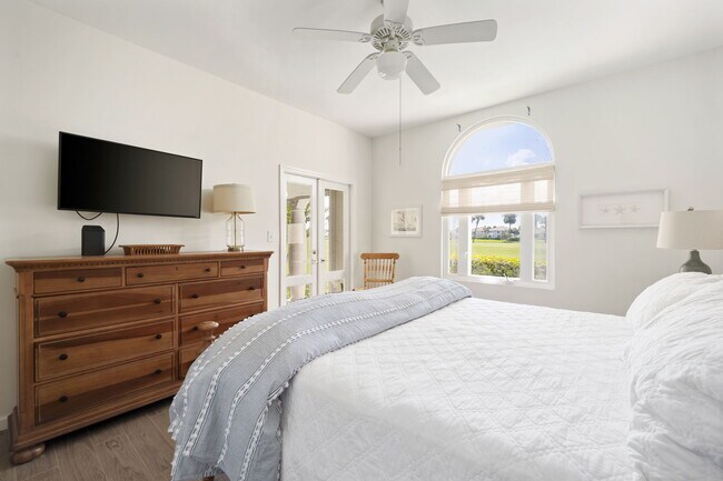 Foto del edificio - 5045 Harmony Cir