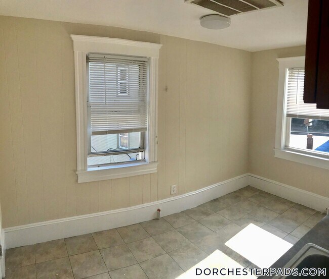 Foto del edificio - 402 Neponset Ave