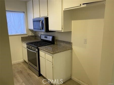 Foto del edificio - 13543 Village Dr