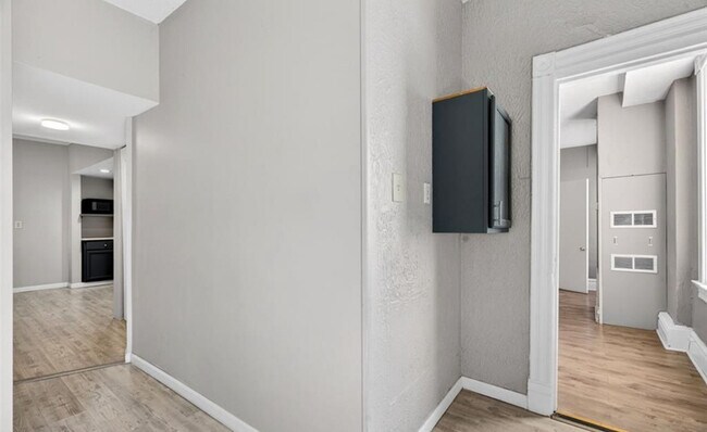 Foto del edificio - 3005 S Compton Ave
