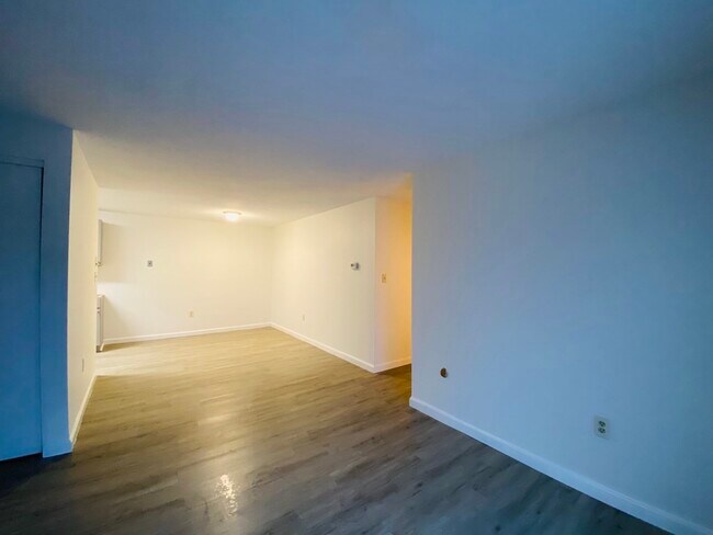 Foto del edificio - 9 Silver Hill Ln