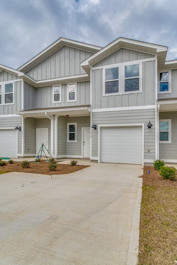 1510 Farragut Way, Pensacola, FL 32534 Townhome Rentals in Pensacola