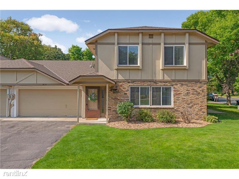 3 br, 2 bath Townhome 1834 113th Ln NW Townhome Rentals in Coon Rapids MN