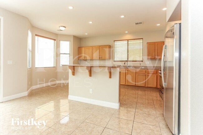 Foto del edificio - 6857 N Campbell Rd