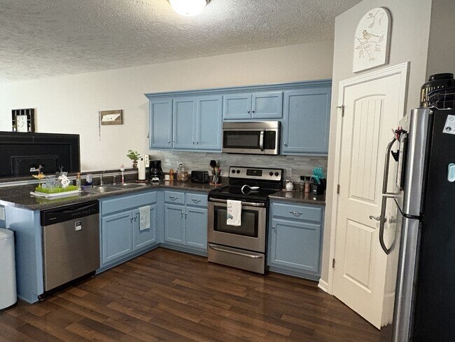 Foto del edificio - Upscale Townhome Near I-24