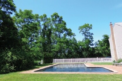 Building Photo - 4056 Noyac Rd