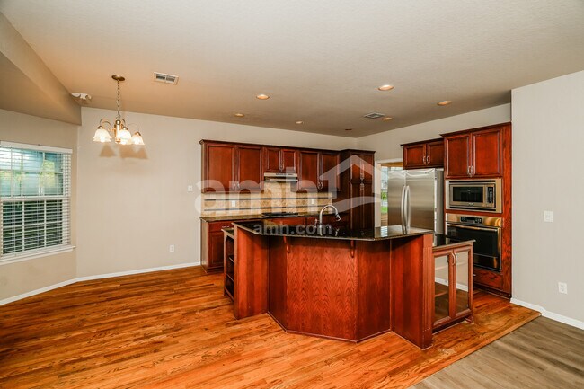 Foto del edificio - 3312 S Willow Ave
