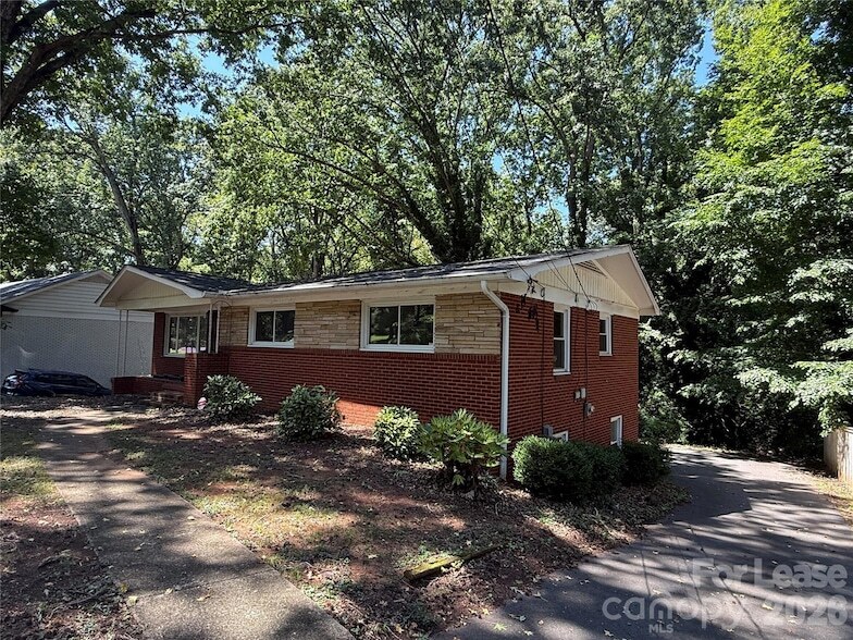 Foto del edificio - 6228 Candlewood Dr