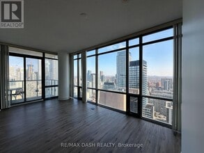 Building Photo - 38 Grenville St