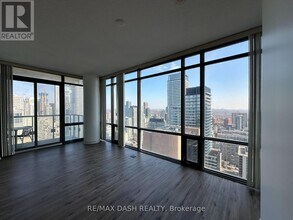 Building Photo - 38 Grenville St