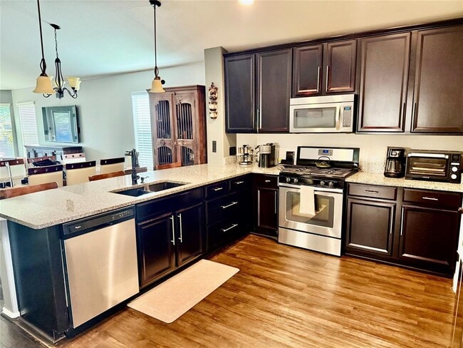 Building Photo - 2604 Garlic Creek Dr