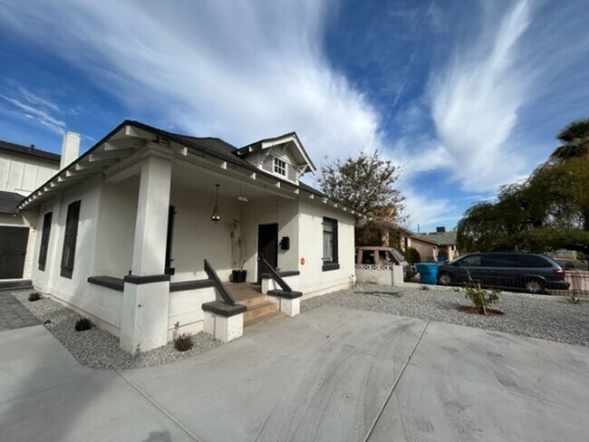Foto del edificio - 1222 E Roosevelt St