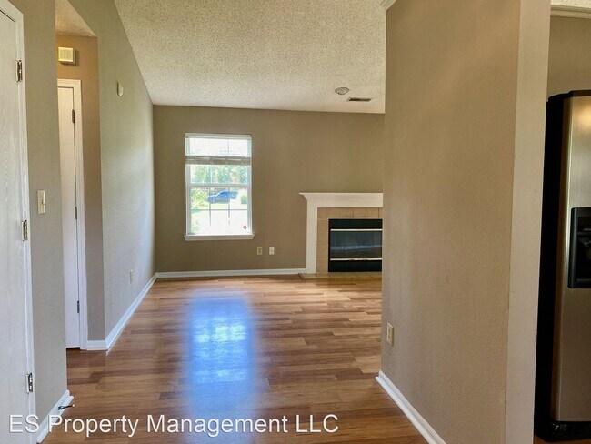 Building Photo - 3 br, 2 bath House - 10153 Arapahoe Dr.