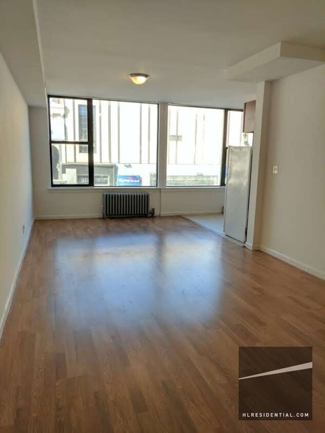 Primary Photo - 3110 BROADWAY