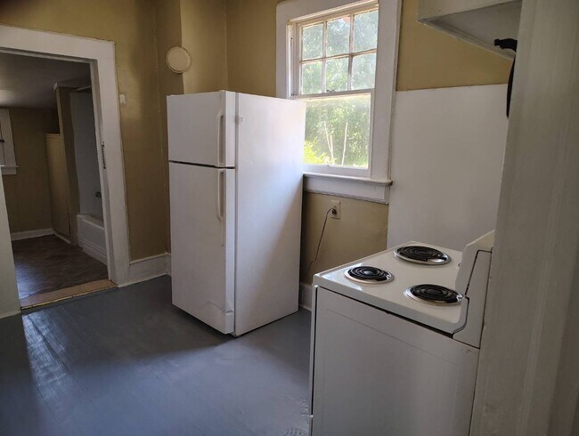 Foto del edificio - 405 South Maple Unit A- 1 Bed 1 Bath Duple...